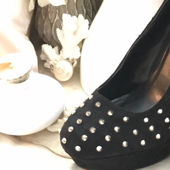 Studded Platform Heels - Picture 3 of 5